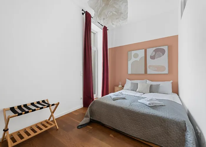 Apartment Thalia Garden - 8 Min To Center