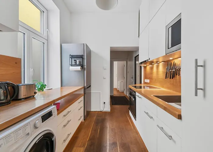 Apartment Thalia Garden - 8 Min To Center *