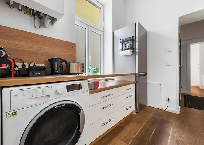 Apartment Thalia Garden - 8 Min To Center