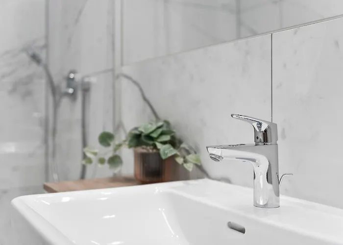 Thalia Garden - 8 Min To Center Apartment *
