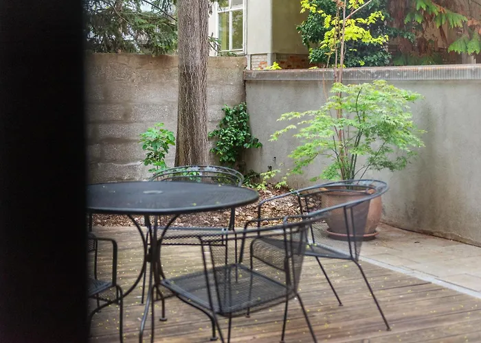 Apartment Thalia Garden - 8 Min To Center