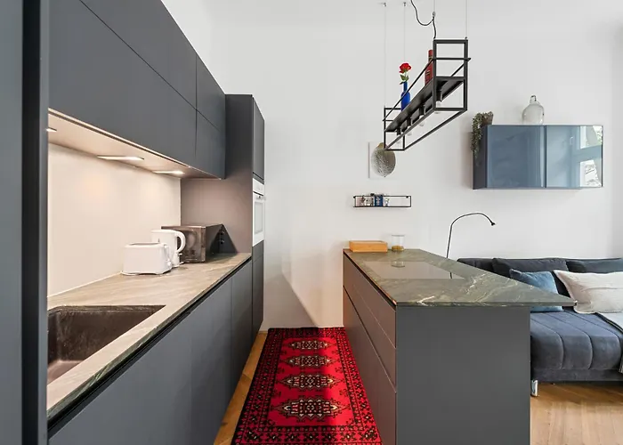 Apartment Thalia Garden - 8 Min To Center